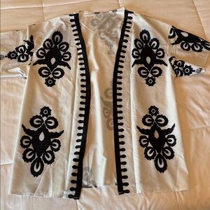 SHEIN Black and White Patterned Blouse